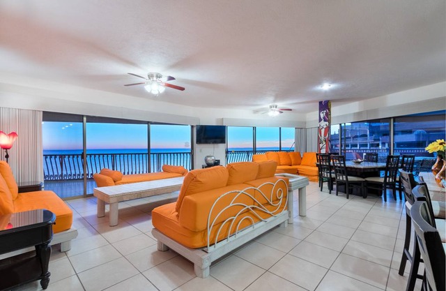 492 m² Condo ∙ 5 bedrooms ∙ 15 guests