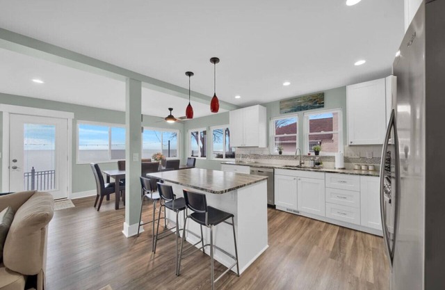 4BR Beachfront, Stunning Views!