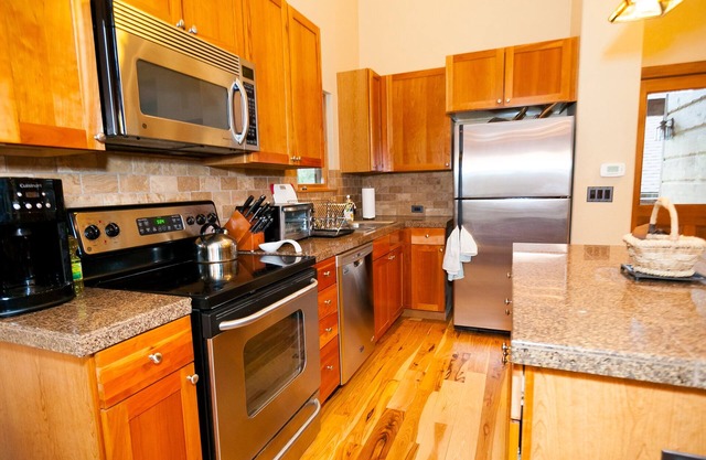 4BR cabin w private hot tub in Rendezvous, avail Dec. 24, 2023 - Jan 2, 2024