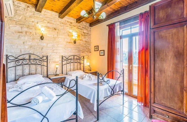 5 bed villa with annex, perfect for large parties
