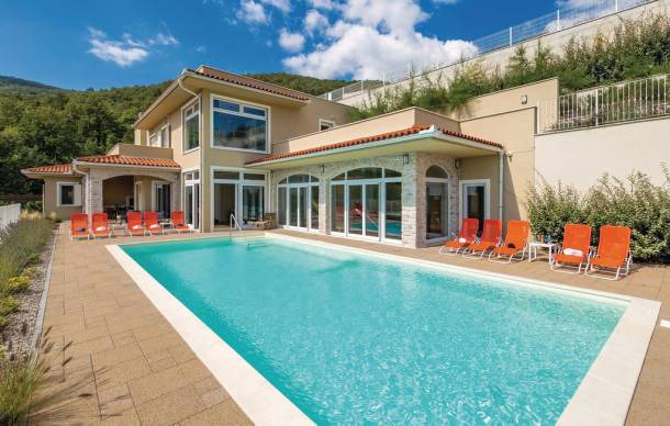 5 bedroom accommodation in Veprinac