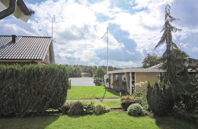 5 bedroom accommodation in Åsljunga