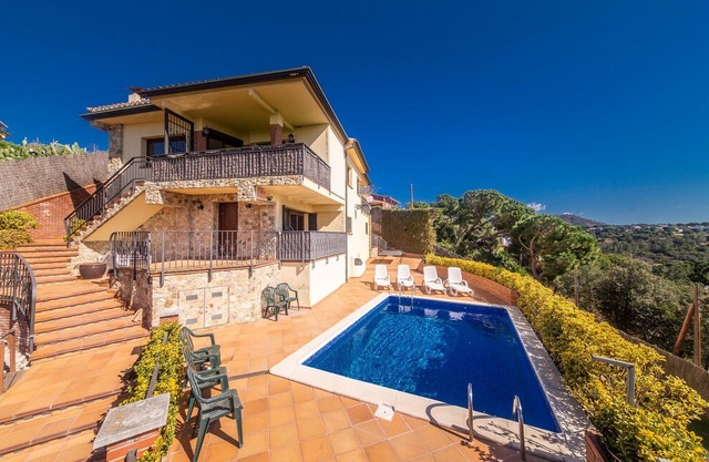 5 bedroom accommodation in Tordera