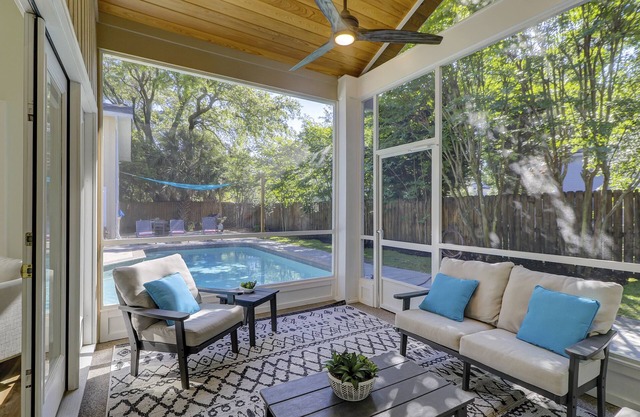 5 Bedroom home with Large Pool in Folly Field. 5 minute walk from Ocean