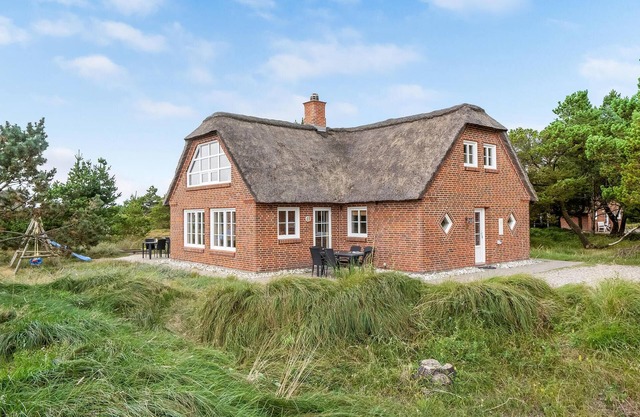 5 bedroom lovely home in Blåvand
