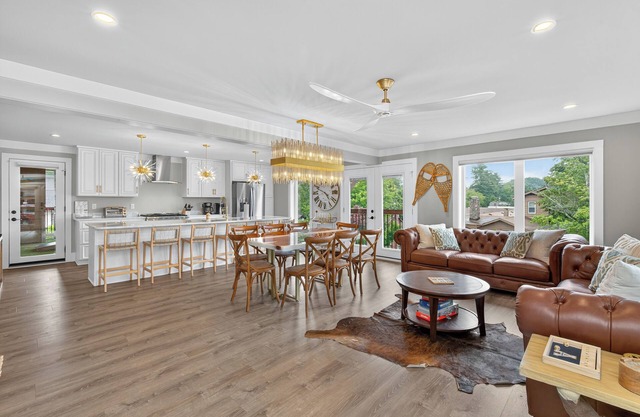 5 Bedroom Luxury Home located on Main Street in Downtown Blowing Rock!