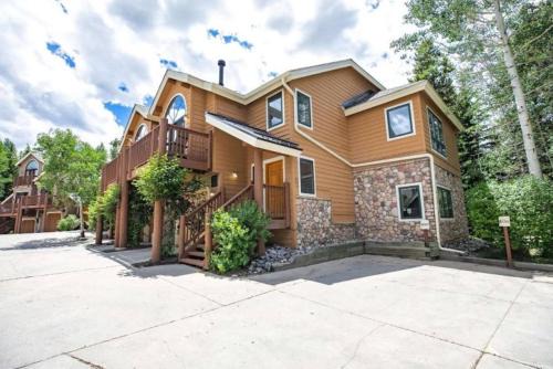 5 Bedroom Luxury Townhome Near Snowflake Lift In Breckenridge - Walk To Lift!