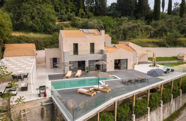 5 Bedroom Luxury Villa