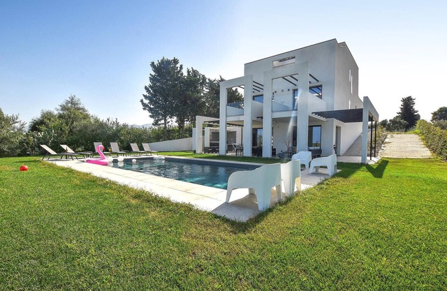 5 bedroom nice home in Trappeto