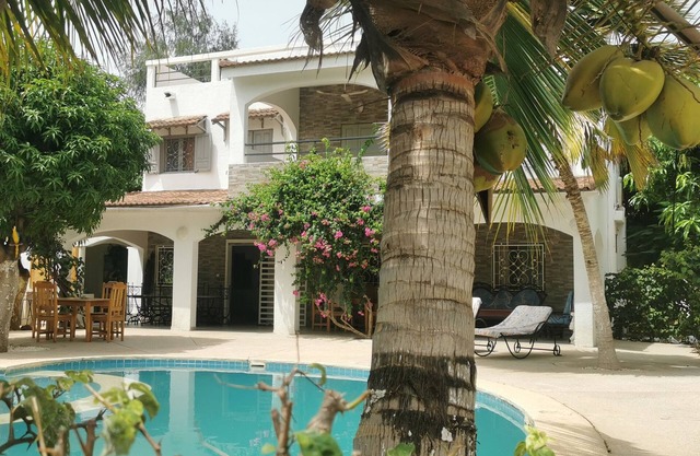 5-BEDROOM VILLA WITH POOL AND LARGE ENCLOSED GARDEN