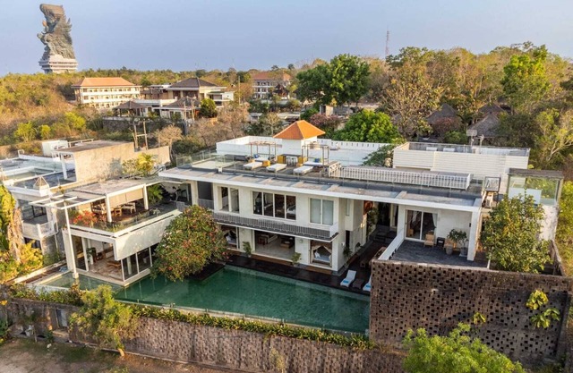 5 Bedrooms Villa Bay View Ungasan GWK