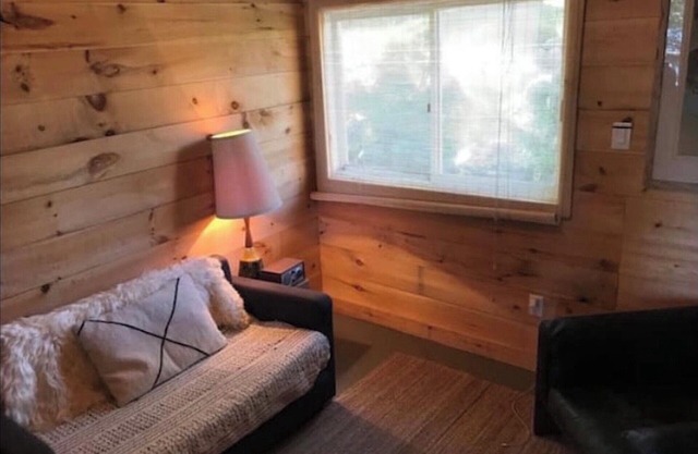 #5 Cozy Muskoka Lake Cottages