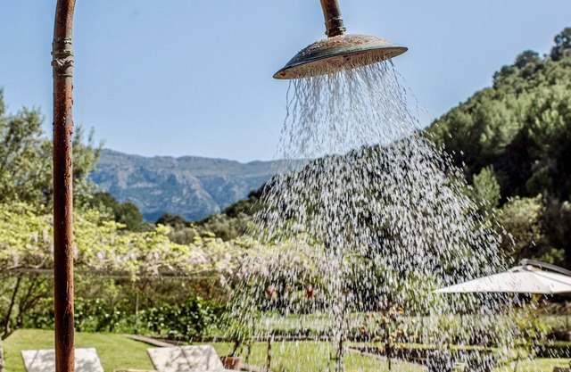 5 magnificent houses in a private valley. Pool can be heated. Sleeps 12.