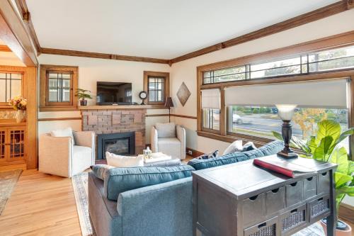 5 Mi to Mall of America South Minneapolis Home