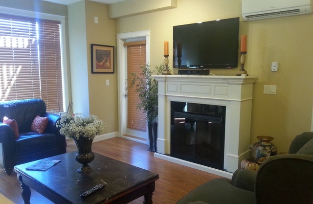 5 minutes to the Langley Event Center, Freeway, Shopping and Restaurants