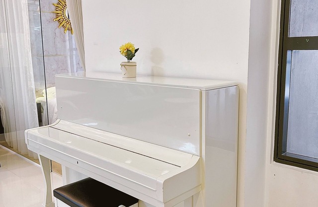 5 minutes to city centre - unique 1 br apartment