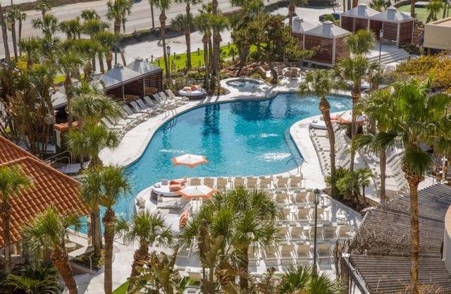 5★ Resort w/heated pool & hot tub! 15th floor beach views. Fine dining & more!