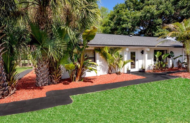 5 room 2BR/2BA Saddlebrook Golf SPA Villa