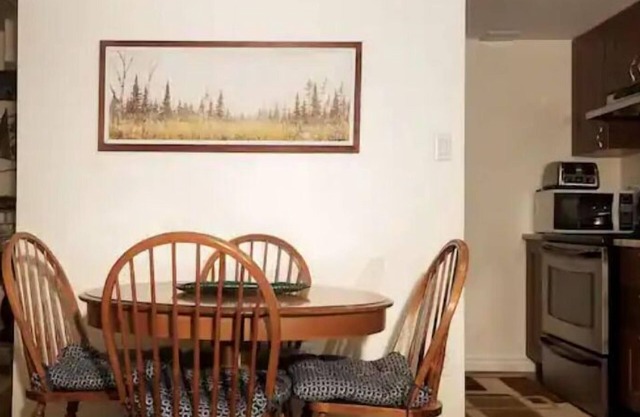 5 Star Basement Apartments #4