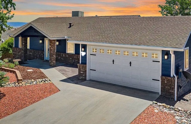 5 star resort home, 3 bdr,3 bath, amazing views, tennis court,pickle ball n more