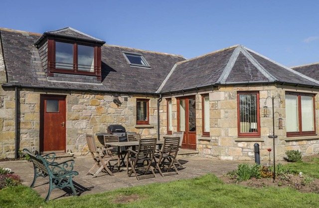 5 Williamston Steading