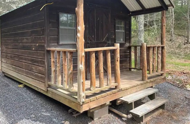 50 Acre Camp Retreat Near Moncove Lake, Sleeps 12+