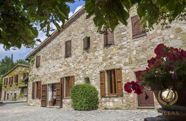 5000 m² Villa ∙ 14 bedrooms ∙ 33 guests