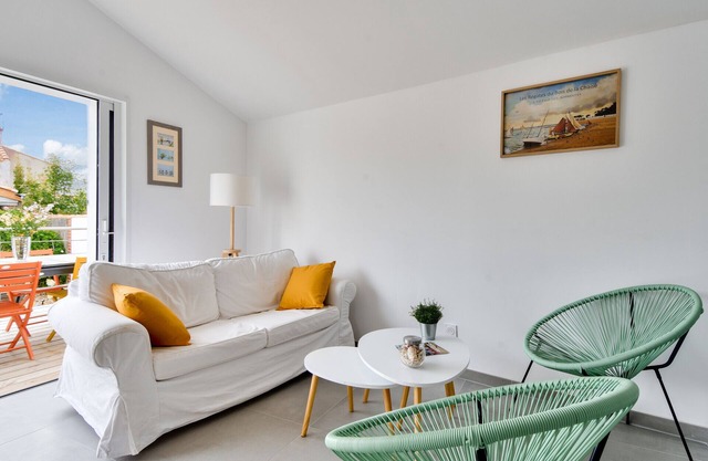500m from the beach - House 6 adults & 1 child