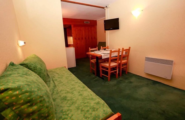 50m from resort center, 9th floor, balcony, tv, 25m², Les Arcs