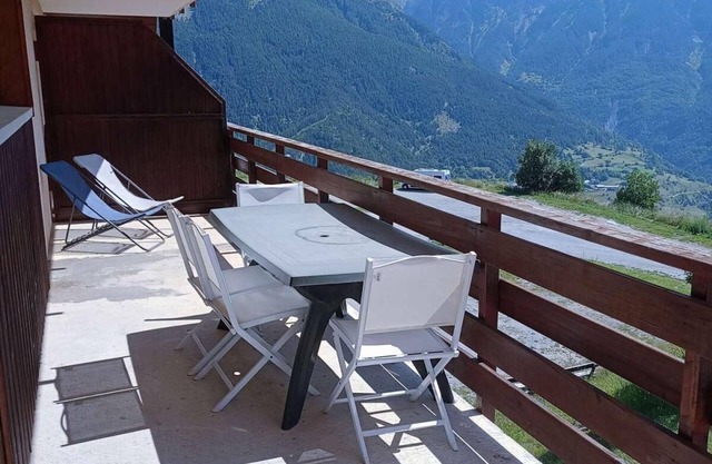 50m from resort center, 2nd floor, balcony, ski locker, 32m², Réallon
