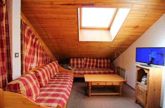 50m from ski slopes, 3rd floor, balcony, tv, ski locker, 100m², Champagny-en-Vanoise
