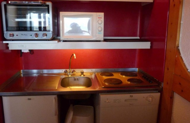 50m from shops, 4th floor, view village, tv, ski locker, 33m², Les Arcs