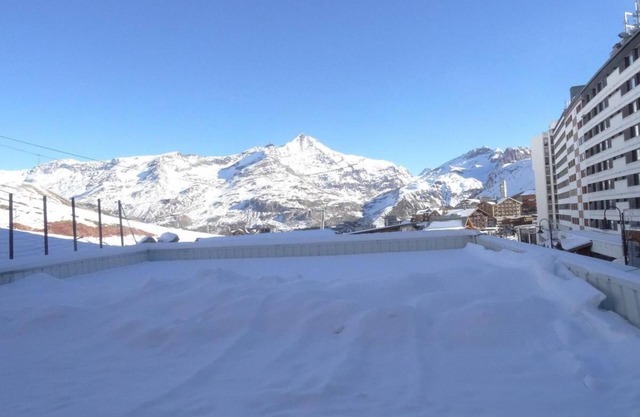 50m from ski slopes, 1st floor, view mountain, balcony, ski locker, 78m², Tignes