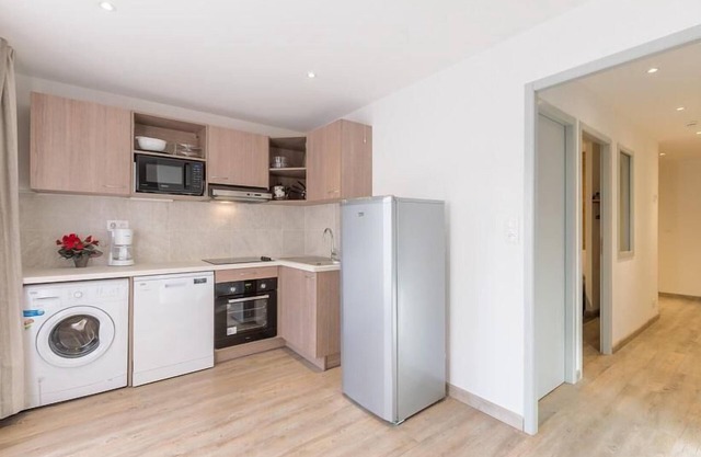 50m from ski slopes, balcony, tv, ski locker, 82m², Serre Chevalier
