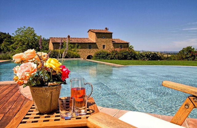 550 m² Villa ∙ 8 bedrooms ∙ 16 guests