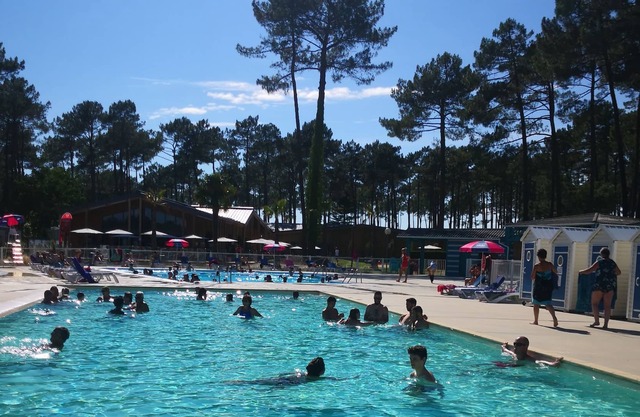 5mn from the beaches, mobile home in a modern 3 * campsite in the Landes forest