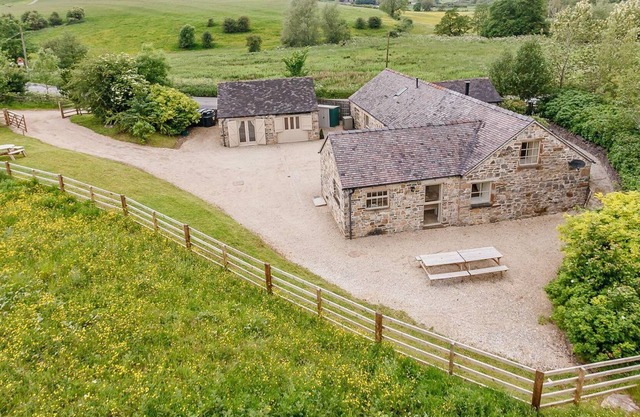 6 bedroom accommodation in Bradbourne