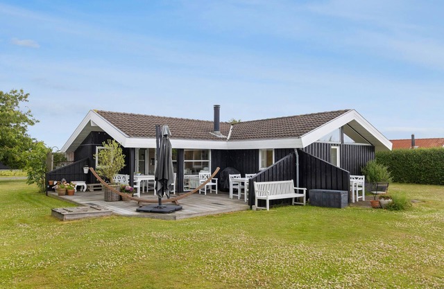 6 bedroom cozy home in Otterup