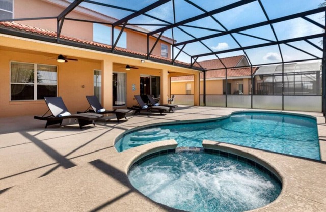 6 Bedroom With Large Private Pool, Spa & Games Room