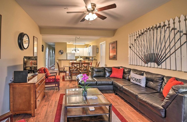 6 Mi to Boardwalk: Condo w/Pool in Myrtle Beach