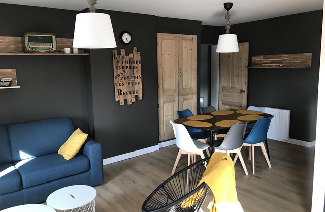 6-PERSON APARTMENT 150M FROM THE BEACH