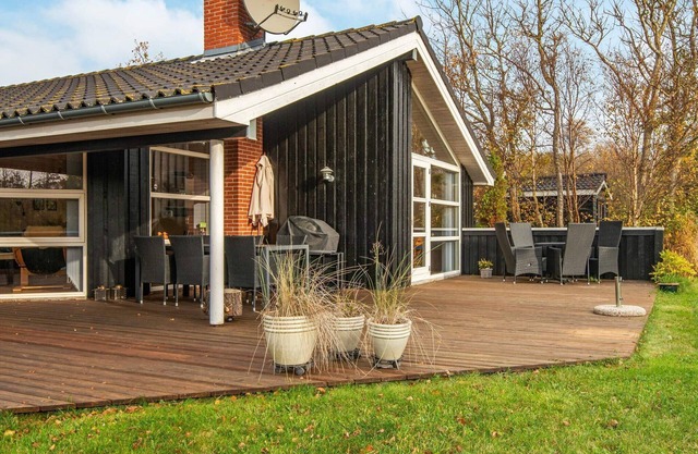 6 person holiday home in Ebeltoft