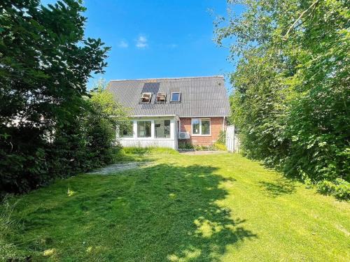 6 person holiday home in Ringkøbing-By Traum