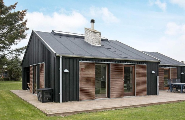 6 person holiday home in Hj rring