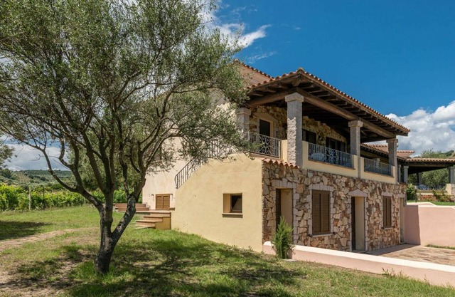 Holiday La Caletta Persons Bedrooms 