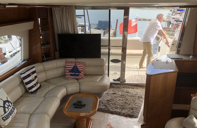 60ft Italian Superyacht Stay Aboard