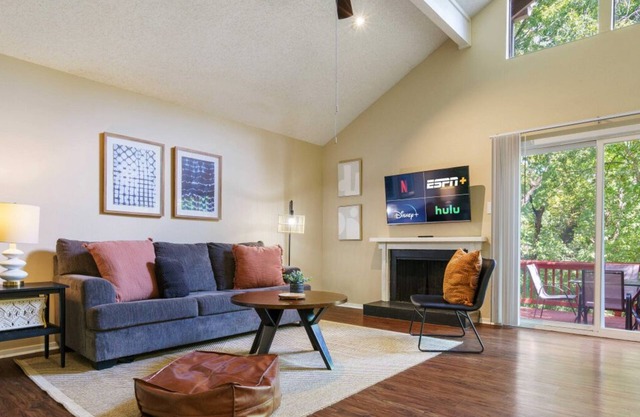 6203 Shadow Valley #B