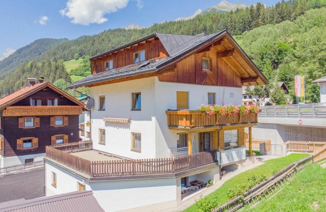 65 m² Apartment ∙ 2 bedrooms ∙ 5 guests