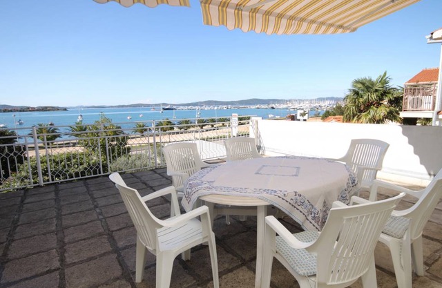 65 m² Apartment ∙ 2 bedrooms ∙ 5 guests