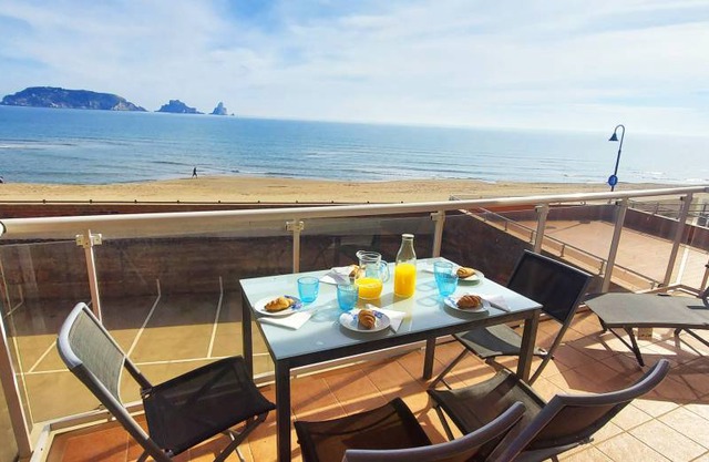 65 m² Apartment ∙ 2 bedrooms ∙ 6 guests